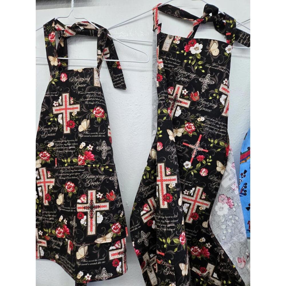 Mom and Me Mother Daughter Matching Aprons Gift Set for Kitchen set Amazing Grac